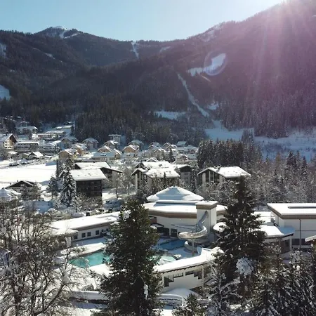 Gaestehaus Schusser An Der Therme Bad Kleinkirchheim Extérieur photo