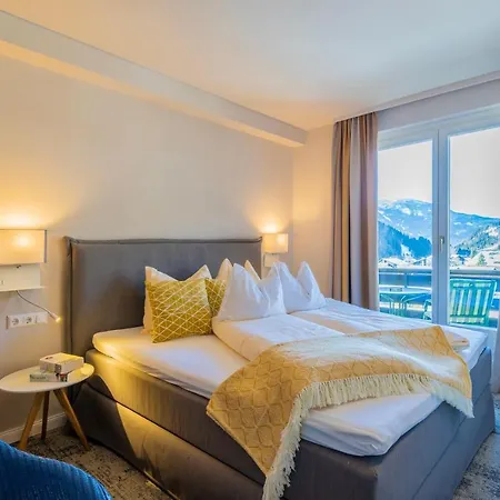 Gaestehaus Schusser An Der Therme Bad Kleinkirchheim Extérieur photo