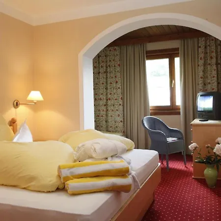 Gaestehaus Schusser An Der Therme Bad Kleinkirchheim Chambre photo