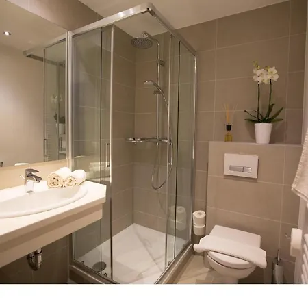 Gaestehaus Schusser An Der Therme Bad Kleinkirchheim Chambre photo