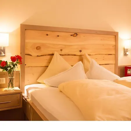 Gaestehaus Schusser An Der Therme Bad Kleinkirchheim Chambre photo