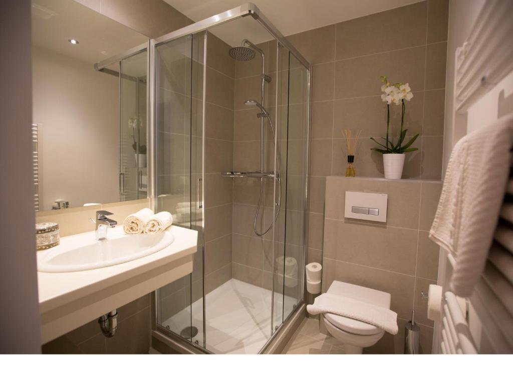 Couette-café Gaestehaus Schusser An Der Therme 4*